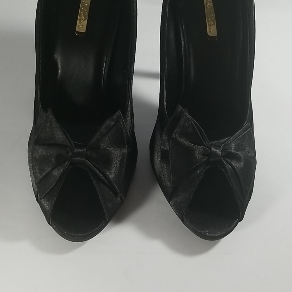 MICHAEL ANTONIO Peep Toe Satin Heels
